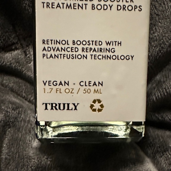 TRULY Phyto-Boost Body Drops with Gold Cap - Picture 2 of 4